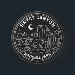Badge Rond 5 Cm Bryce Canyon National Park Utah Monoline<br><div class="desc">Bryce Canyon monoline design. Le parc est une vaste réserve dans le sud de l'Utah,  connue pour ses hoodoos couleur pourpre,  qui sont des formations rocheuses en forme de flèche.</div>