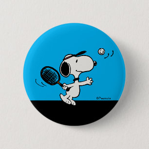 Badge Rond 5 Cm cacahuètes   Snoopy Joue Au Tennis