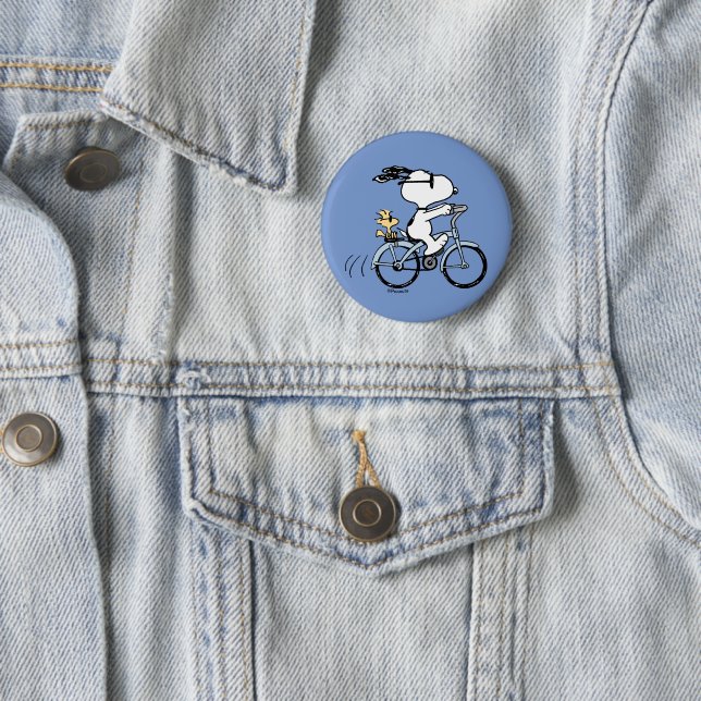 Badge Rond 5 Cm cacahuètes | Vélo Snoopy & Woodstock (En situation)