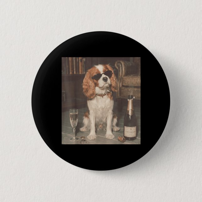 Badge Rond 5 Cm Cavalier King Charles buvant du champagne drôle (Devant)