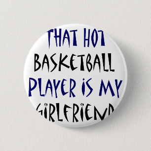 Badge Rond 5 Cm Ce joueur de basket chaud est mon amie