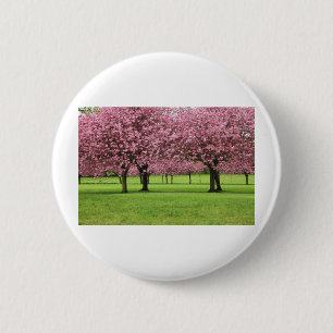 BADGE ROND 5 CM CERISE MAGNIFIQUE FLORALE