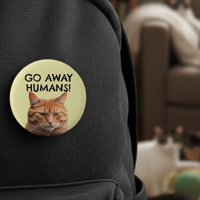 Badge Rond 5 Cm Chaleureux avec le chat, pas d'Humains (Créateur téléchargé)