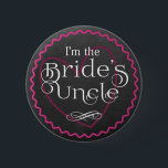 Badge Rond 5 Cm Chalkboard Pink Heart Mariage | Oncle de la mariée<br><div class="desc">Bouton de basback de soirée de mariage avec arrière - plan de tableau noir gris, motif de zigzag rose vif et coeur avec élégante écriture en blanc. Le bouton Oncle de la mariée est la meilleure façon de rendre votre famille spéciale. Des épingles correspondantes sont disponibles pour toute votre famille...</div>
