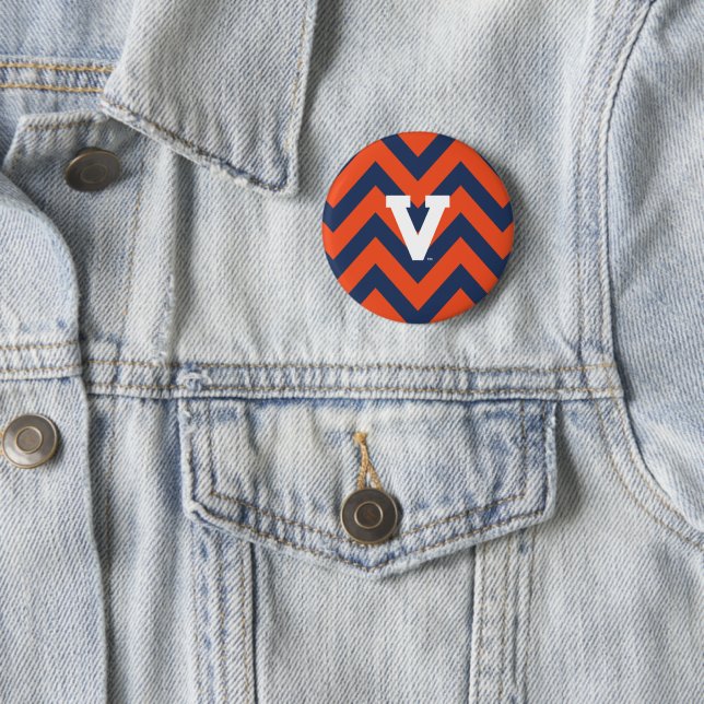Badge Rond 5 Cm Chevron Cavaliers de Virginie (En situation)