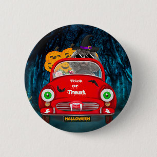 Badge Rond 5 Cm Chien Caniche Conduisant une Voiture Effrayante