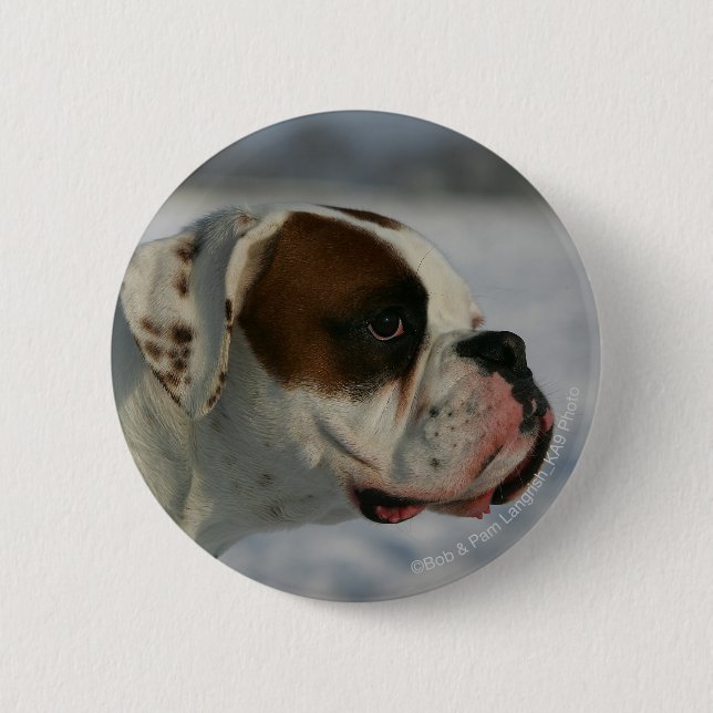 Badge Rond 5 Cm Chien de boxeur dans la neige (Devant)