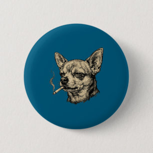 Badge Rond 5 Cm Chien en T-shirt Fumant une Cigarette Chihuahua Mè