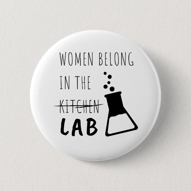 Badge Rond 5 Cm Citation De Femmes Dans Le Laboratoire De Scientif (Devant)