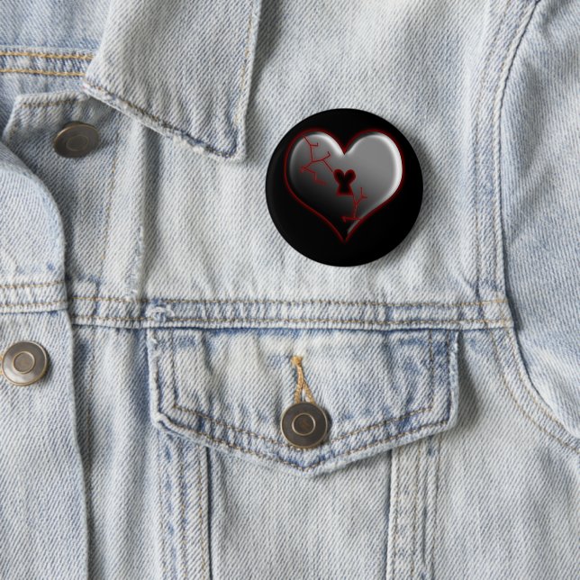 Badge Rond 5 Cm Coeur brisé (En situation)