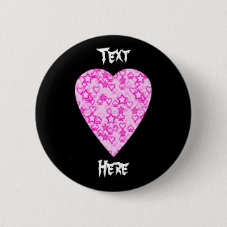 Badge Rond 5 Cm Coeur rose. Conception modelée de coeur
