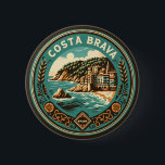 Badge Rond 5 Cm Costa Brava Espagne Insigne d'Art Voyage<br><div class="desc">Costa Brava retro design de voyage vectoriel. La Costa Brava est une région côtière de Catalogne,  dans le nord-est de l'Espagne.</div>