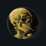 Badge Rond 5 Cm Crâne avec cigarette brûlante par Vincent van Gogh<br><div class="desc">Crâne avec Cigarette Brûlante par Vincent van Gogh est un post impressionnisme d'art vintage de peinture à vie morte. Portrait du squelette humain fumant. Grande image à utiliser pour les produits anti-tabac. Fumer tue 1 000 personnes chaque année, aider quelqu'un à arrêter de fumer aujourd'hui. Grande image pour Halloween ou...</div>