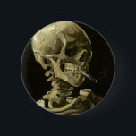 Badge Rond 5 Cm Crâne avec la cigarette par Van Gogh<br><div class="desc">Peintures de l'expressioniste de Van Gogh : Crâne avec la peinture brûlante de toile de cigarette</div>