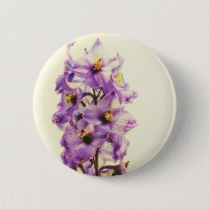 Badge Rond 5 Cm Delphinium pourpre de pied-d'alouette