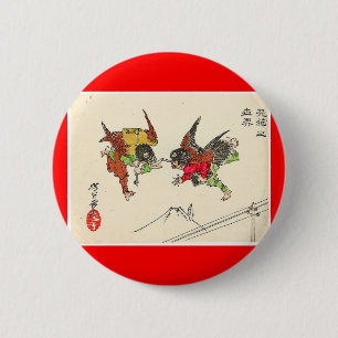 Badge Rond 5 Cm Deux Tengu se heurtant. Arrière - plan du mont