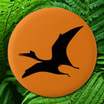 Badge Rond 5 Cm Dinosaure Jurrassic Orange<br><div class="desc">Dinosaur Orange Colorful Entrez dans un monde d'émerveillement préhistorique avec Love Dinosaurs Button collection de badges d'épingles de fête de dinosaure! Ces broches uniques et personnalisées sont le moyen parfait pour transporter vos enfants à l'âge des dinosaures, éveillant leur imagination et leur curiosité. Que ce soit pour une fête d'anniversaire...</div>