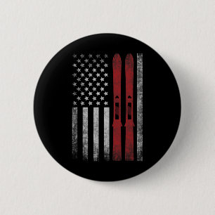 Badge Rond 5 Cm Drapeau Américain Et Skis. Sports D'hiver De Ski P