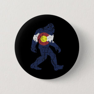 Badge Rond 5 Cm Drapeau Rétro de l'État Sasquatch Colorado Montagn
