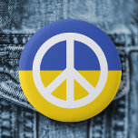 Badge Rond 5 Cm drapeau ukrainien symbole de paix Ukraine anti gue<br><div class="desc">Bouton anti-guerre ukrainien avec un symbole de paix blanc sur un arrière - plan du drapeau ukrainien bleu et jaune.</div>