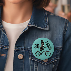 Badge Rond 5 Cm Drôle Chien sur Vélo 30e Anniversaire chapeau haut