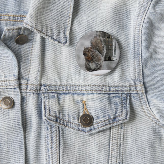 Badge Rond 5 Cm Écureuil de Noël (En situation)