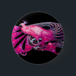 BADGE ROND 5 CM ELÉGANT PEACOCK EN ROSE, FUCHSIA, NOIR<br><div class="desc">Design numérique par Bulgan Lumini. Partie de la nouvelle collection ARCADIA.</div>