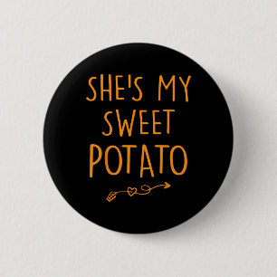 Badge Rond 5 Cm Elle est ma pomme de terre douce Je Yam Couples Th
