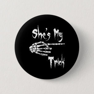 Badge Rond 5 Cm Elle est mon squelette de truc Halloween facile po
