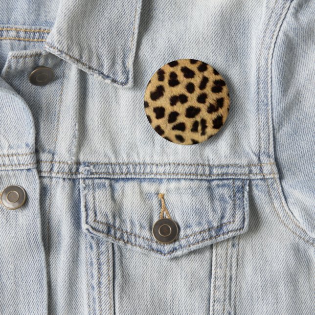 BADGE ROND 5 CM ÉPINGLE IMPRIMÉ GUÉPARD (En situation)
