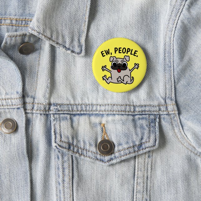 BADGE ROND 5 CM EW, PEOPLE DOG BOUTON (En situation)