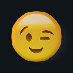 Badge Rond 5 Cm Face de lit Emoij<br><div class="desc">Utilisé pour impliquer l'humour sous forme écrite,  ou peut être utilisé de manière suggestive,  comme une forme de flirt. Aussi connu sous le nom Winky Face Emoji,  Wink Face Emoji et Wink Emoji. INSTAGRAM GIVEAWAY AFFICHEZ UN PIC AVEC VOTRE ACHAT UTILISER #EMOJIPRINTS & GAGNER DES GOODIES ÉMOJIPRINTS !</div>