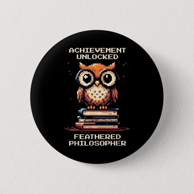 Badge Rond 5 Cm Feathered Philosopher Unlocked Owl Retro Gamer  (Devant)