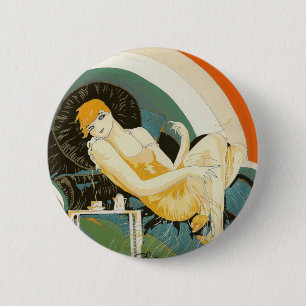 Badge Rond 5 Cm Femme Art Déco vintage allongée sur un canapé, Cho