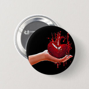 Badge Rond 5 Cm femmes main tenant sang coeur goth horreur d'horre