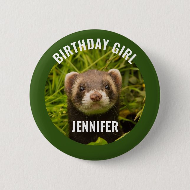 Badge Rond 5 Cm Ferret Brown dans l'herbe Fille d'anniversaire (Devant)