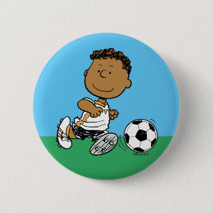 Badge Rond 5 Cm Franklin Jouer Au Football