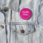 Badge Rond 5 Cm Fun Pink Bachelorte Party<br><div class="desc">Commencez la fête avec le bouton Fun Pink Trouble Maker Bachelorette Party ! Cet accessoire amusant est parfait pour les demoiselles d'honneur et les invités pour montrer leur soutien à la future mariée. Avec ses couleurs vives rose et blanc, vous pouvez même le customiser avec votre propre message texte, en...</div>