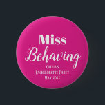 Badge Rond 5 Cm Funny Bachelorette rose<br><div class="desc">Commencez la fête avec le bouton Funny Pink Bachelorette Party ! Cet accessoire est parfait pour ajouter une touche d'humour et de plaisir à votre fête de bachelorette. Avec ses couleurs rose et blanche, vous pouvez le customiser avec votre propre message texte, que ce soit le nom de la mariée,...</div>