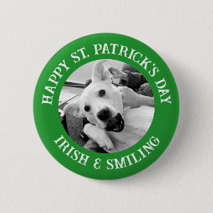 Badge Rond 5 Cm Funny St. Patrick's Day Irlandais et chien sourian