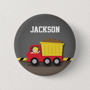 Badge Rond 5 Cm Garçon constructeur avec camion à benne rouge