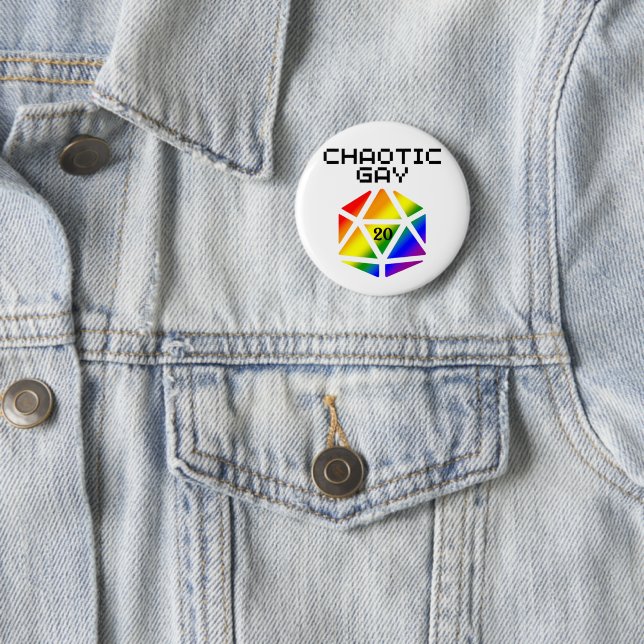Badge Rond 5 Cm Gay D20 chaotique - LGBTQ+ Pride MDN (En situation)