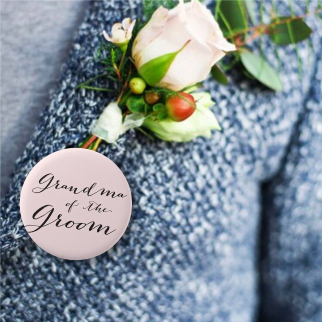 Badge Rond 5 Cm Grand-mère du bouton du parti Mariage de la mariée (GRANDMA OF THE GROOM Classic Script Wedding Bridal Party Pinback Button @ fatfatin_blue_knot)