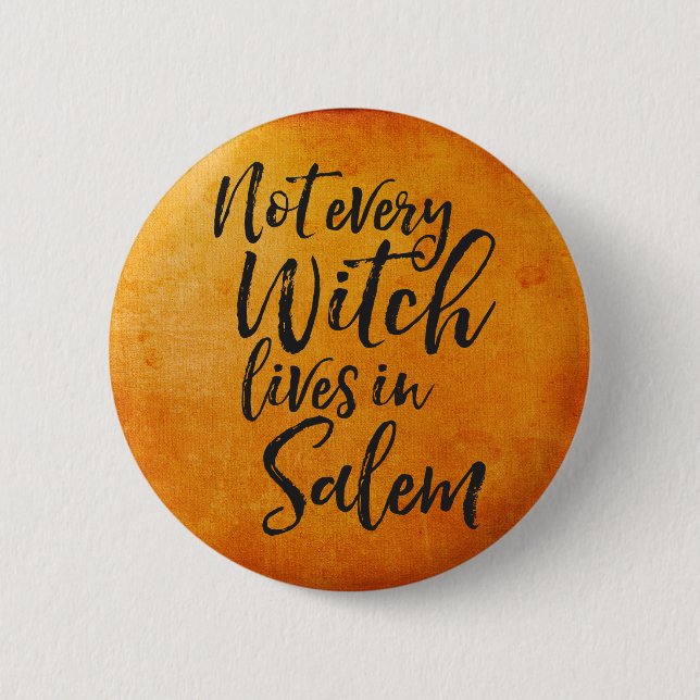 Badge Rond 5 Cm Halloween drôle | Toutes Les Sorcières Vivent À Sa (Devant)