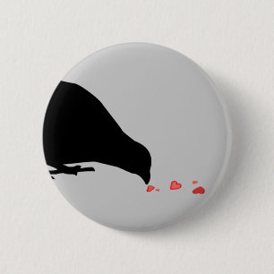 Badge Rond 5 Cm hiérarchie. merle et coeurs rouges
