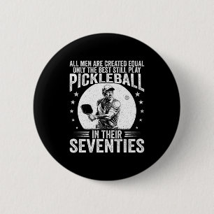 Badge Rond 5 Cm Hommes jouent au pickle ball dans les années soixa