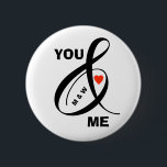 Badge Rond 5 Cm Initiales romantiques personnalisées Coeur<br><div class="desc">Bouton spécial unique — "VOUS ET MOI" avec vos initiales et le coeur rouge et l'esperluette fantaisie pour mettre en évidence votre connexion. Express votre amour et votre affection avec style et faire aujourd'hui spécial. Grand cadeau pour les anniversaires ou les vacances. Pour toute question de conception, envoyez un courriel...</div>