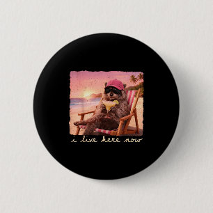 Badge Rond 5 Cm Je vis ici drôle de mème de raton laveur fille sau
