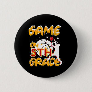 Badge Rond 5 Cm Jeux Amusants Sur La Cinquième Année Bysketbyll Pr