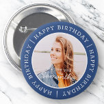 Badge Rond 5 Cm Joyeux anniversaire simple Preppy moderne photo pe<br><div class="desc">Ce design simple et moderne est composé de typographie serif et d'ajouter une photo personnalisée.</div>